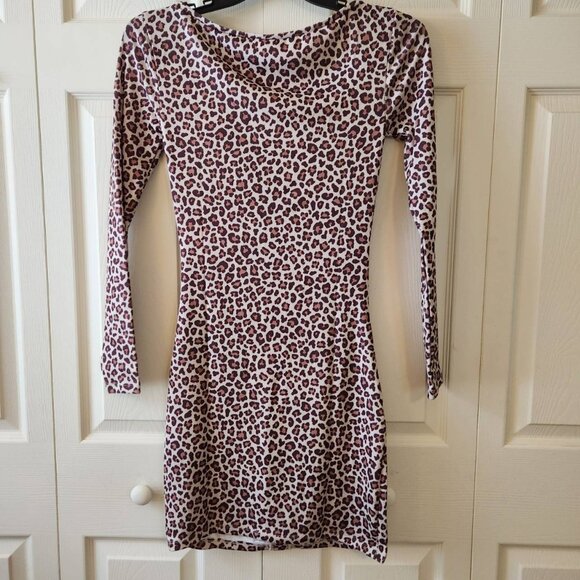 H&M Leopard Print Ruched Mini Dress With Long Sleeves Size M - Picture 8 of 9